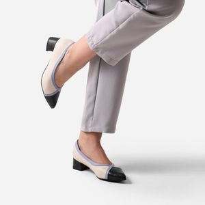 Scarpin Taci Salto Médio Off White com Mirtilo