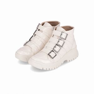 Bota Lana Cano Curto Salto Médio Off White