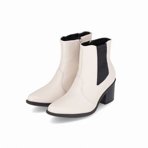 Bota Giordana Cano Curto Off White com Preto