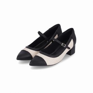 Scarpin Taci Salto Médio Off White com Preto