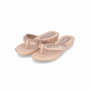 Chinelo Camila  Rose