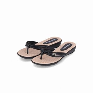 Chinelo Camila Preto