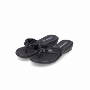 Chinelo Camila Preto