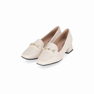 Loafer Tati Salto Médio Off White