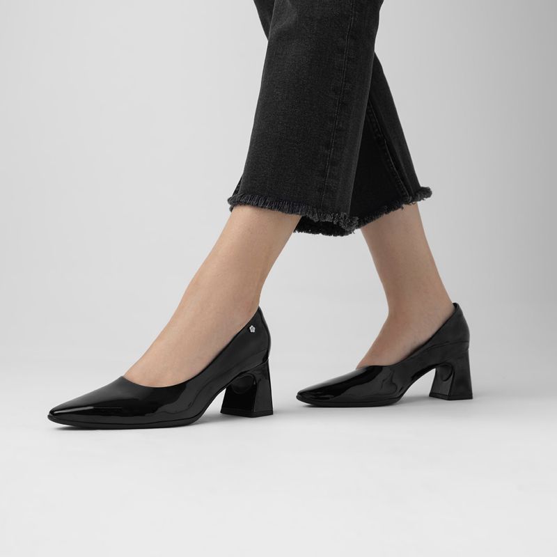 767.001---06-PRETO