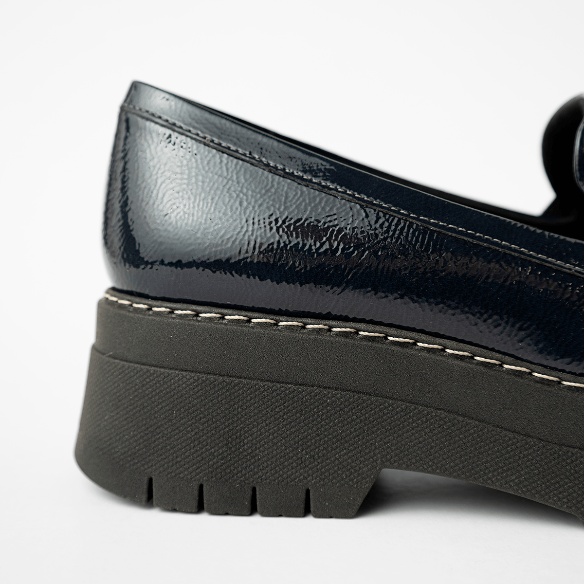 Loafer Carol Dieckmmann Salto Médio Navy | Piccadilly